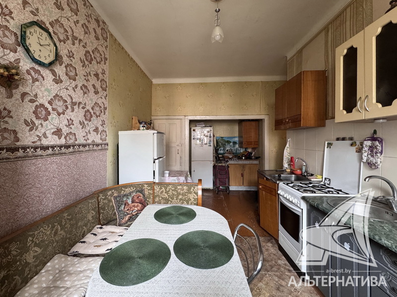  93.9кв.м., комнат 3, г. Брест (БРЕСТСКИХ ДИВИЗИЙ)