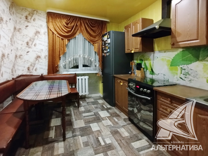  68.3кв.м., комнат 3, Кобринский р-н
