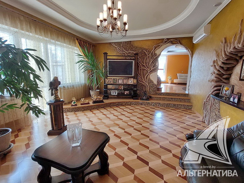  551.2кв.м. (участок 13.34 сот.), г. Брест (ГЕРШОНЫ)