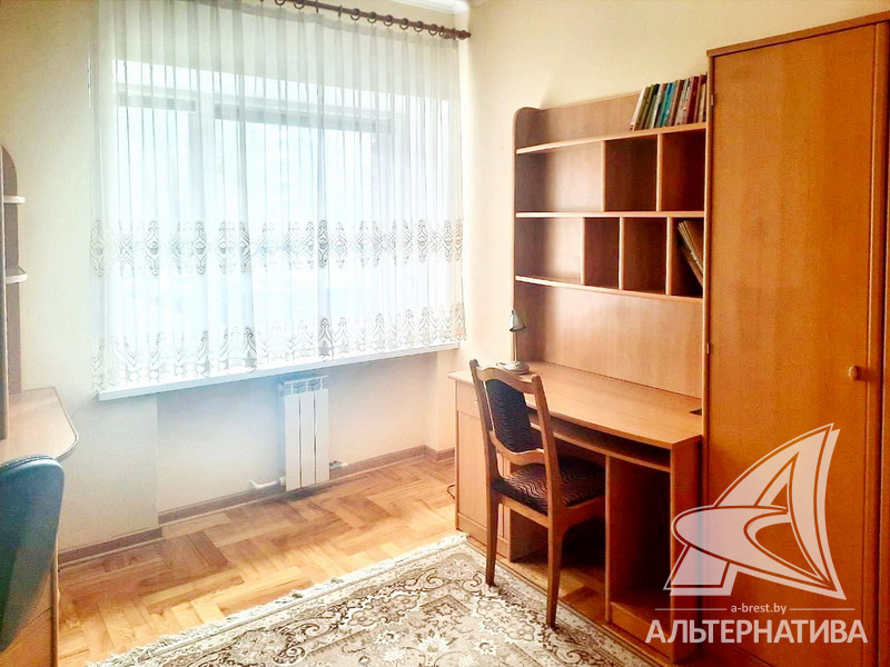  98.3кв.м., комнат 3, г. Брест (ЦЕНТР)