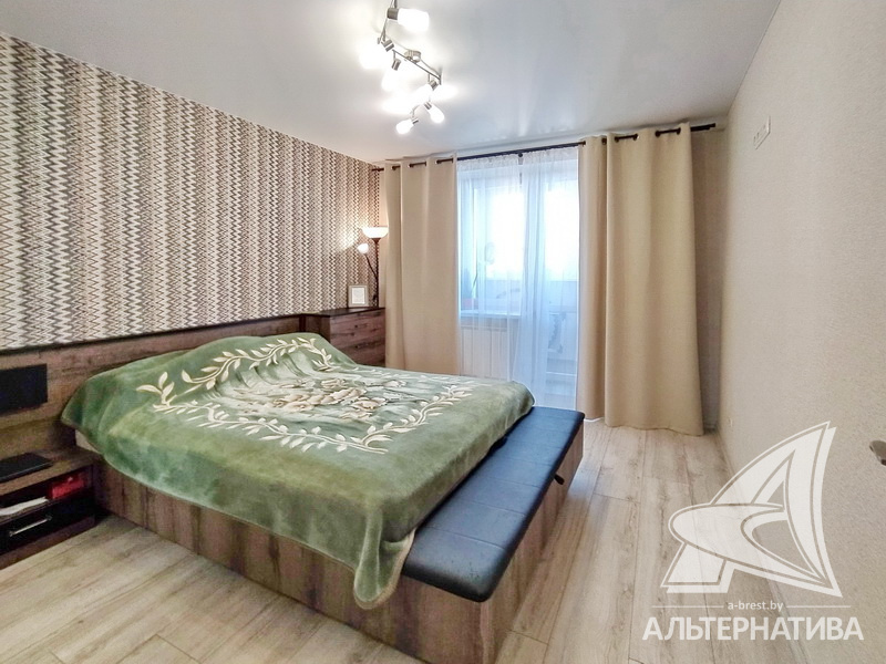  73.9кв.м., комнат 3, г. Брест (ДУБРОВКА)