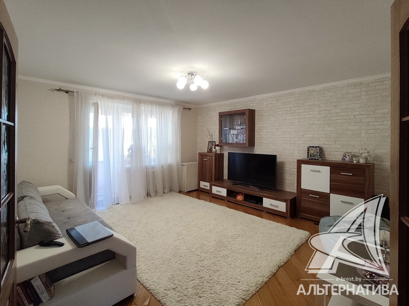  73.6кв.м., комнат 3, г. Брест (КИЕВКА)