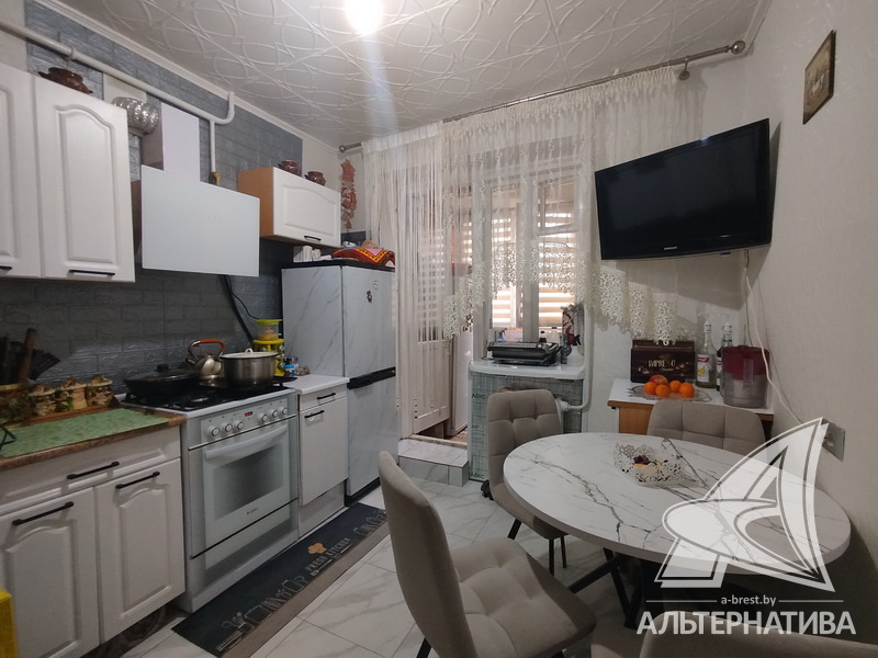  68.8кв.м., комнат 3, г. Брест (ДУБРОВКА)
