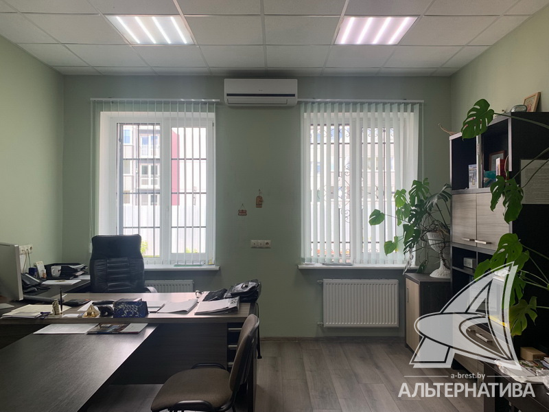 172.6м.кв. (участок 9.06сот.), Центральная