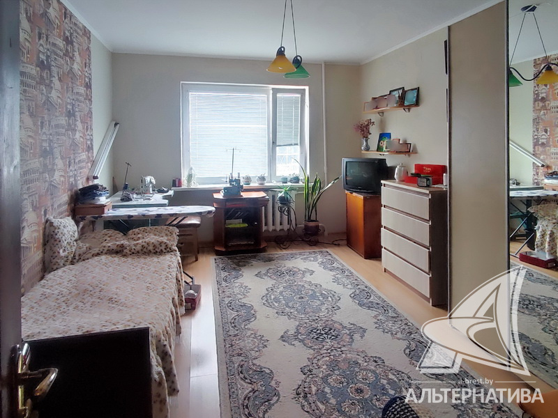  80кв.м., комнат 3, Кобринский р-н