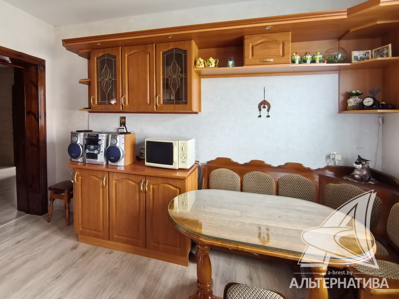  178.6кв.м. (участок 18.12 сот.), Кобринский р-н