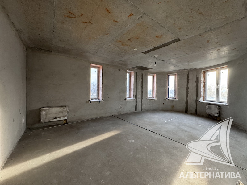  108.8кв.м., комнат 4, г. Брест (ЦЕНТР)