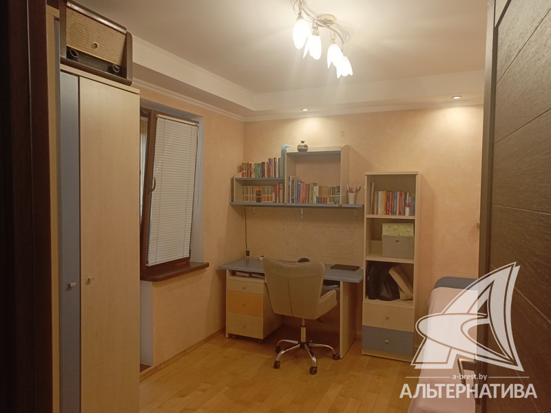  81кв.м., комнат 4, г. Брест (ВУЛЬКА)