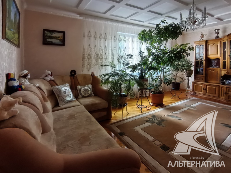  286.7кв.м. (участок 10.96 сот.), Кобринский р-н