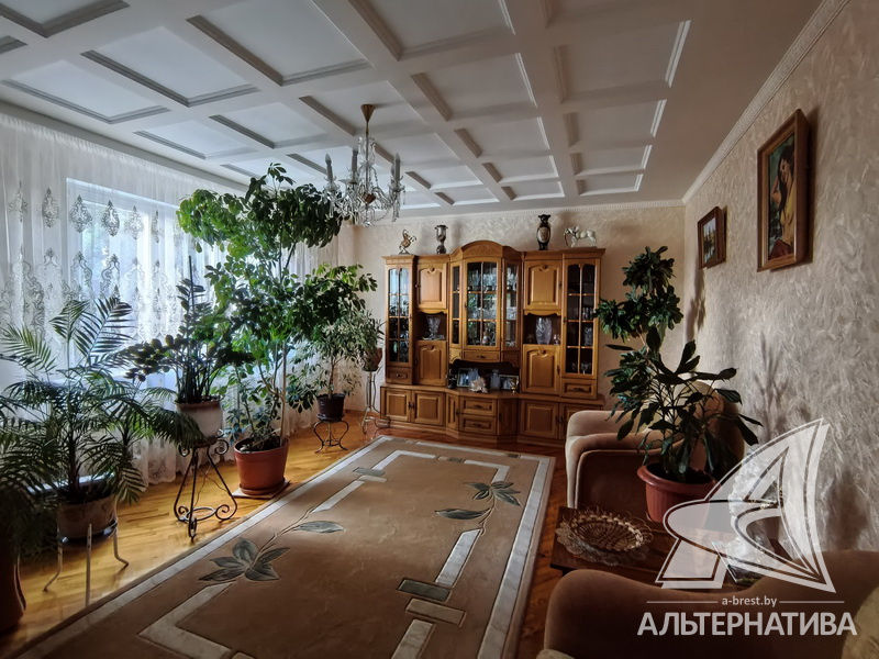  286.7кв.м. (участок 10.96 сот.), Кобринский р-н