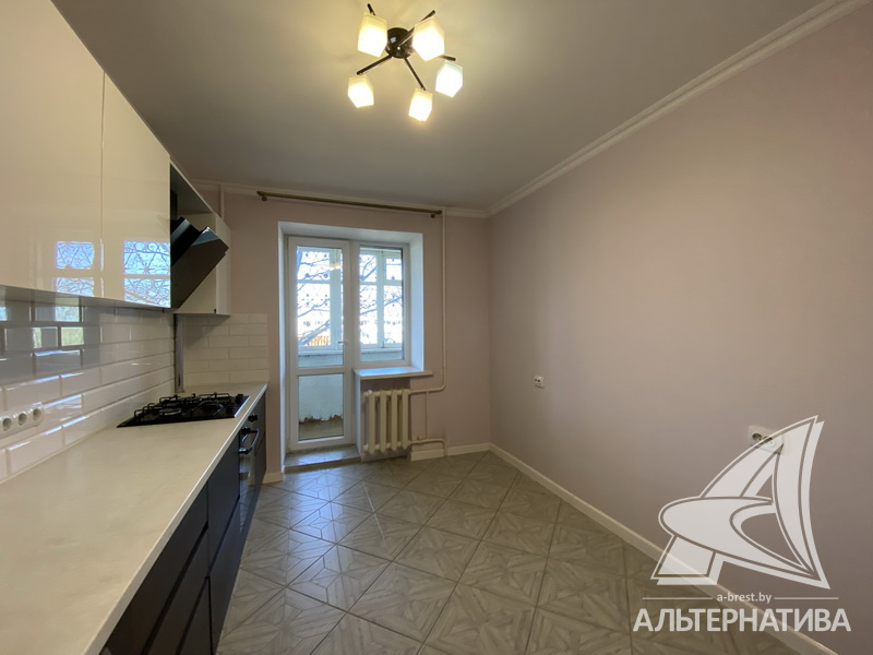  69.7кв.м., комнат 3, г. Брест (ДУБРОВКА)