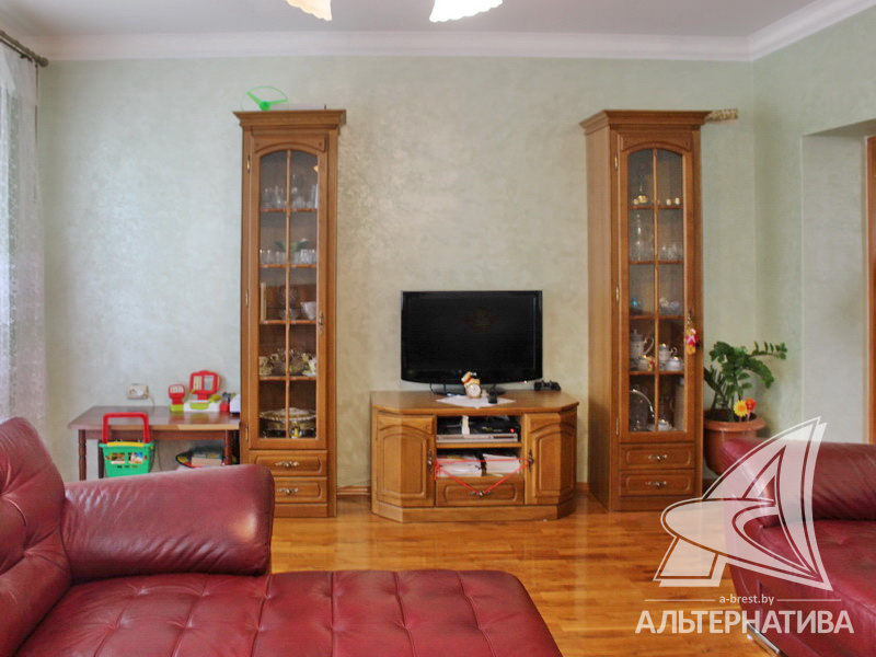  267.3кв.м. (участок 14.68 сот.), г. Брест (МИТЬКИ)