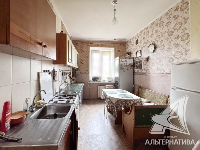  93.9кв.м., комнат 3, г. Брест (БРЕСТСКИХ ДИВИЗИЙ)