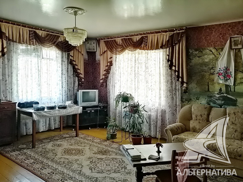  102.8кв.м. (участок 13.68 сот.), Кобринский р-н