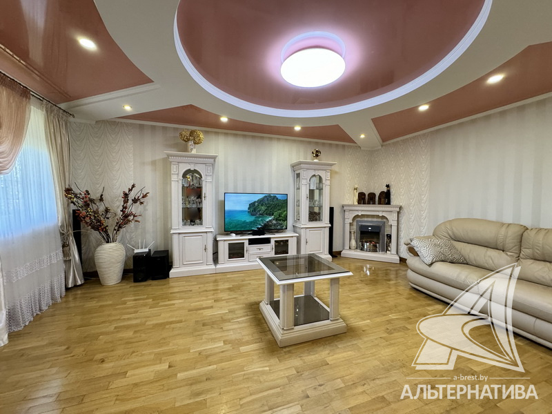  150.8кв.м. (участок 15 сот.), Кобринский р-н