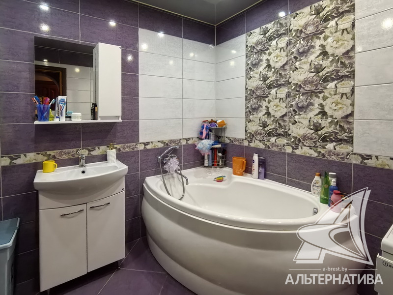  172.2кв.м. (участок 8.78 сот.), Кобринский р-н