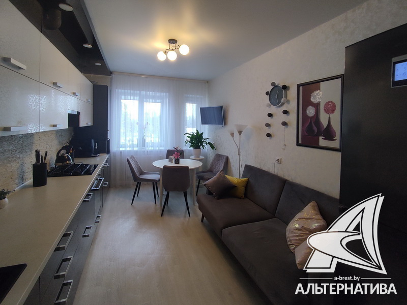  93.1кв.м., комнат 3, г. Брест (ЦЕНТР)