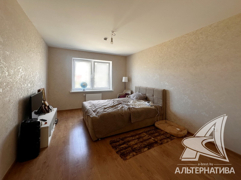  77кв.м., комнат 3, г. Брест (ВУЛЬКА)