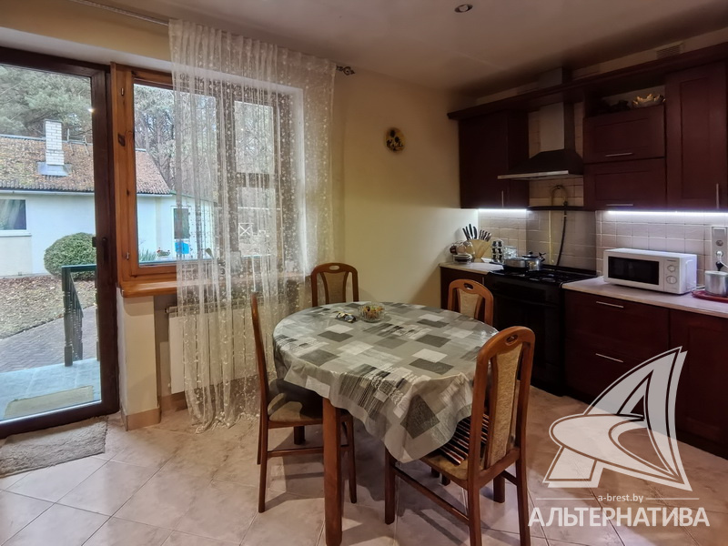  398.4кв.м. (участок 19.22 сот.), Брестский р-н