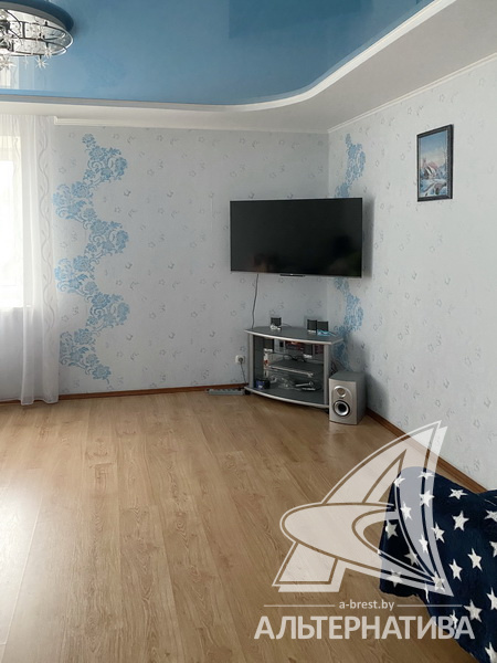  77.8кв.м., комнат 3, Каменецкий р-н