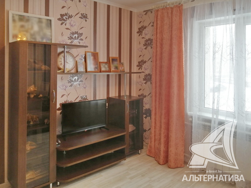  67.3кв.м., комнат 3, Малоритский р-н