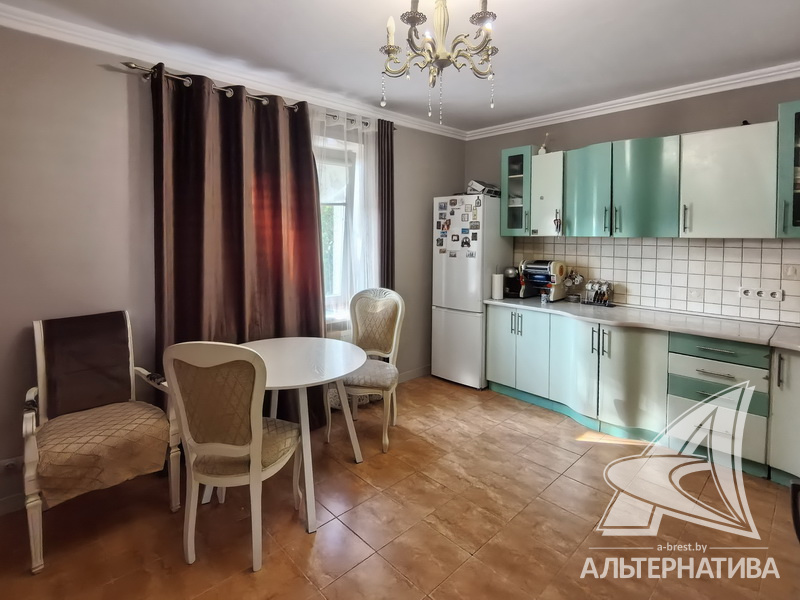  238кв.м. (участок 11.66 сот.), г. Брест (Лт. РЯБЦЕВА)