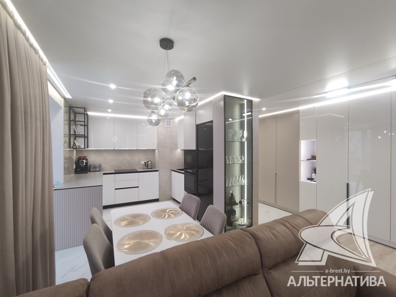  78.1кв.м., комнат 3, г. Брест (ЦЕНТР)