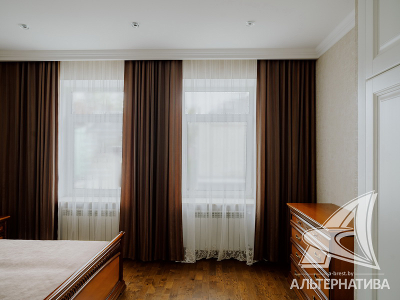  131кв.м., комнат 3, г. Брест (ЦЕНТР)