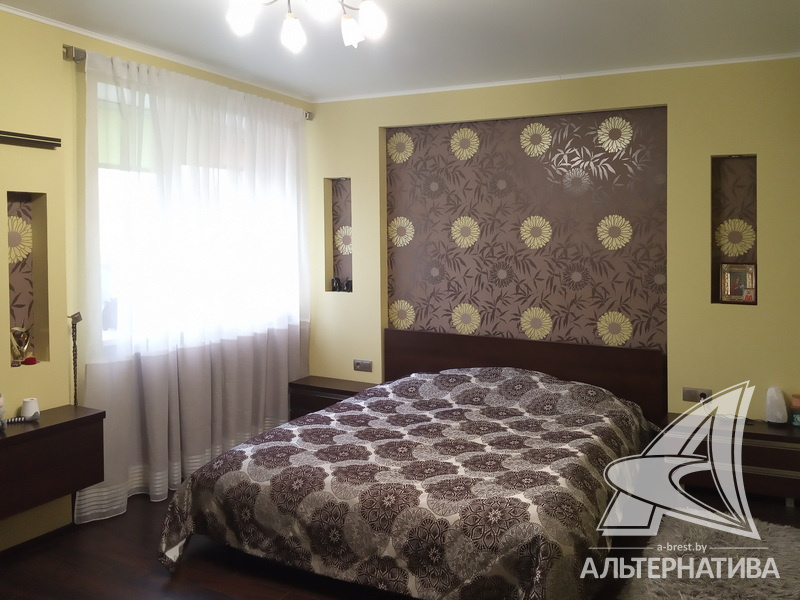  262.6кв.м. (участок 13.3 сот.), г. Брест (ПУГАЧЕВО)