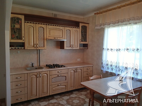  2 комнат. 1 этаж (г.д. Петровичи)